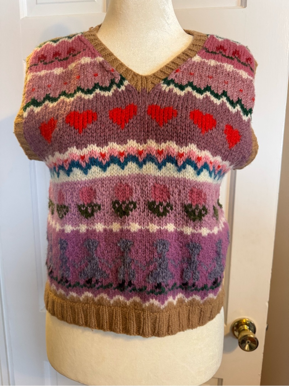 Cozy Lavender V-Neck Sweater vest  folklore motif handmade wool - Picture 3 of 8